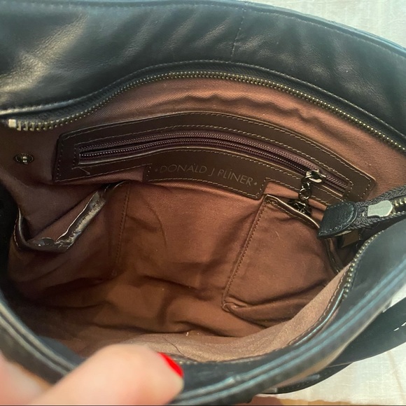 DONALD J PILNER quilted black leather shoulder bag - Picture 4 of 6